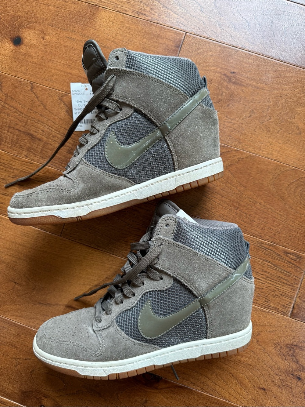 Nike ‘Sky High Dunk’ Wedge Sneakers in Gray. Women’s size 8. - Picture 2 of 5
